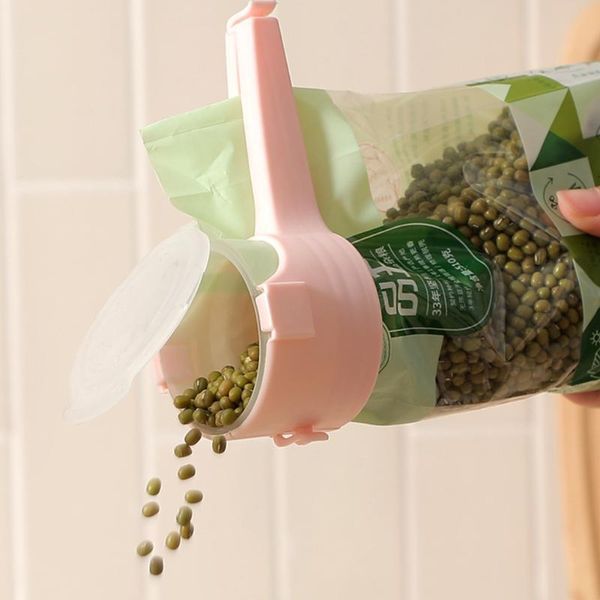 portable storage clamp fresh keeping cereal bag kitchen gadgets multifunctional pour grains sealing clip household saver
portable storage clamp fresh keeping cereal bag kitchen gadgets multifunctional pour grains sealing clip household saver