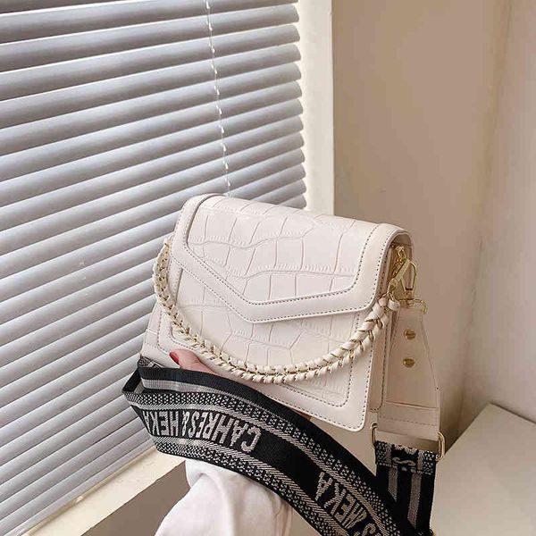 2022 factory wholesale net red chain new fashion messenger women's simple ins foreign style contrast color small square bag c25h
2022 factory wholesale net red chain new fashion messenger women's simple ins foreign style contrast color small square bag c25h