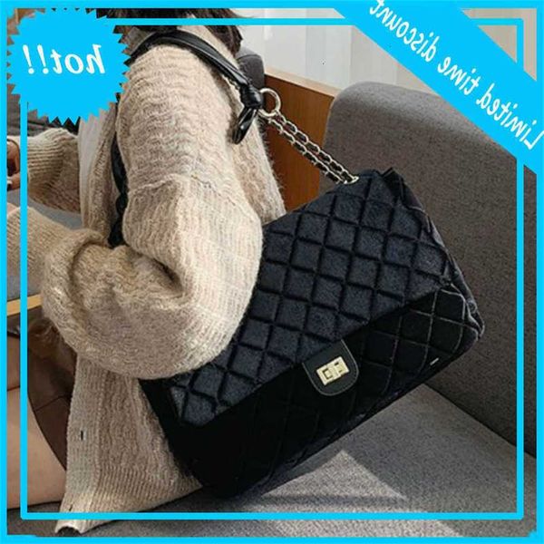 black wet retro large capacity task women crossbody tasks 2021 new style fashion all-match single shoulder bag
black wet retro large capacity task women crossbody tasks 2021 new style fashion all-match single shoulder bag