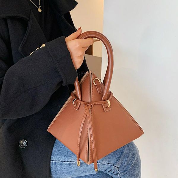 2021 designer leather handbag mini triangle women clutch purse hand bag lady chains tote bags portefeuille femme
2021 designer leather handbag mini triangle women clutch purse hand bag lady chains tote bags portefeuille femme