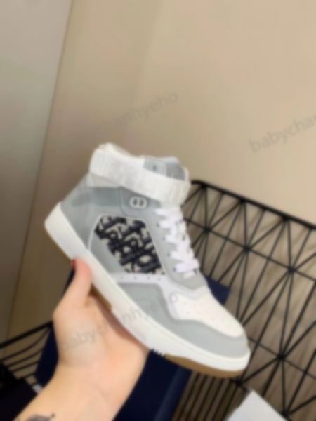 новая мода горячие продажи кроссовки высокий и низкий топ ретро диагональная кожаная техническая обувь мужчины и женщины новые спортивные по
новая мода горячие продажи кроссовки высокий и низкий топ ретро диагональная кожаная техническая обувь мужчины и женщины новые спортивные по