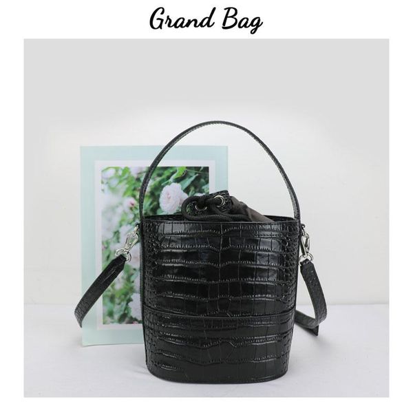 новый дизайн выбитые из крокодильей кожи ведра мешка девушка crossbody кожаной сумки плечо женщин ручной barrel форма
новый дизайн выбитые из крокодильей кожи ведра мешка девушка crossbody кожаной сумки плечо женщин ручной barrel форма