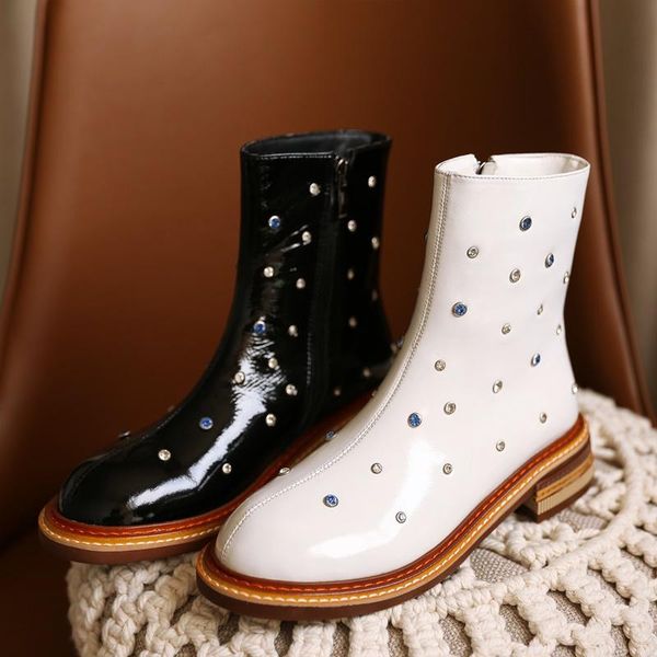 winter lady new fashion short boots casual zipper round head snd low heels rhinestone black white big size 33-42
winter lady new fashion short boots casual zipper round head snd low heels rhinestone black white big size 33-42