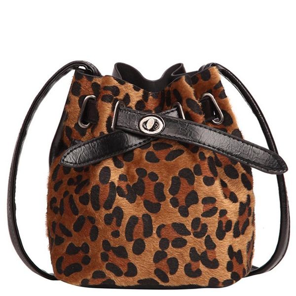 урожай моды для женщин leopard плюшевые печати мешок плеча высокого качества velvet коммуникатор crossbody сумка женский bucket
урожай моды для женщин leopard плюшевые печати мешок плеча высокого качества velvet коммуникатор crossbody сумка женский bucket