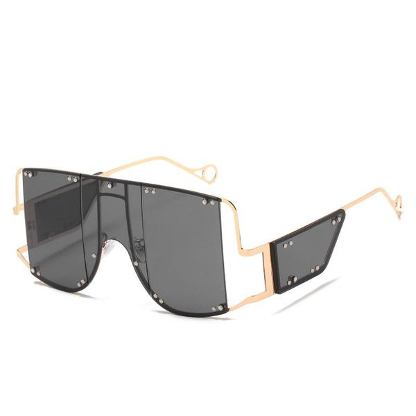 2021 fashion rimless sunglasses women vintage design retro punk rivet sun glasses for female uv400 shades oculos, White;black
2021 fashion rimless sunglasses women vintage design retro punk rivet sun glasses for female uv400 shades oculos, White;black