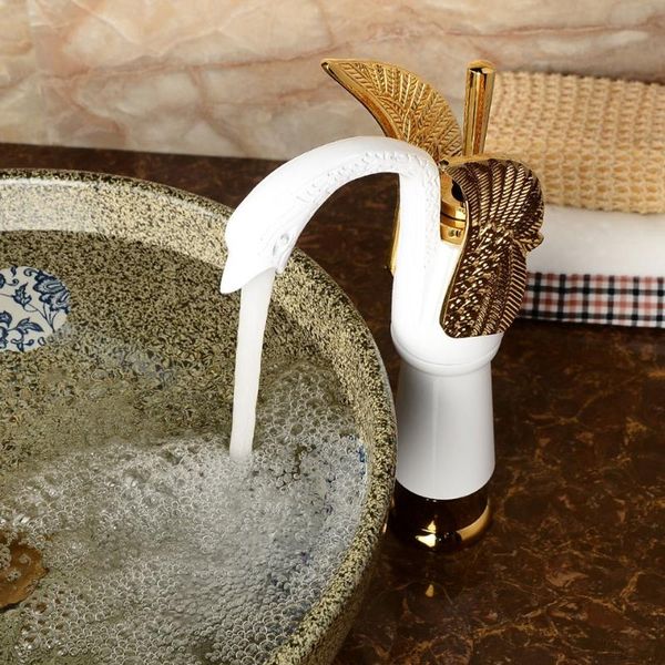 basin faucet soild copper golden and white finish bathroom faucet luxury golden swan shape basin tap single handle deck mount
basin faucet soild copper golden and white finish bathroom faucet luxury golden swan shape basin tap single handle deck mount