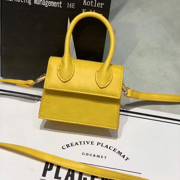new designer style 2020 new mini handbags women fashion ins ultra fire retro wide shoulder strap messenger bag purse
new designer style 2020 new mini handbags women fashion ins ultra fire retro wide shoulder strap messenger bag purse