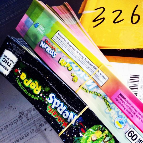 400 mg 600mg medicated nerds rope what-a melon so very cherry nerds rope bags packaging bag nerds rope candy nerdsrope gummy
400 mg 600mg medicated nerds rope what-a melon so very cherry nerds rope bags packaging bag nerds rope candy nerdsrope gummy