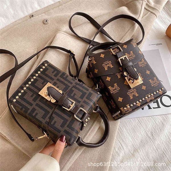 designer sale bag female 2022 new trend foreign style printed bucket bag single shoulder texture messenger bag
designer sale bag female 2022 new trend foreign style printed bucket bag single shoulder texture messenger bag