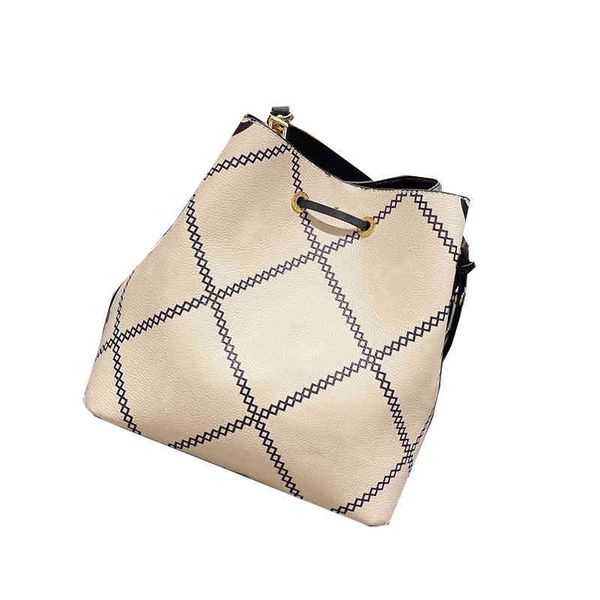 classic flower designer bucket bags france womens calfskin genuine leather drawstring detchable crossbody large capacity multi pochette shou
classic flower designer bucket bags france womens calfskin genuine leather drawstring detchable crossbody large capacity multi pochette shou