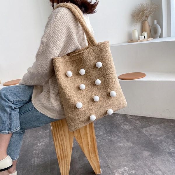 cross body french autumn and winter bags women's high-quality wild fur large capacity
cross body french autumn and winter bags women's high-quality wild fur large capacity