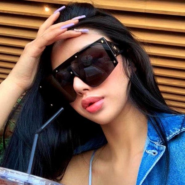 sunglasses luxury one piece punk women 2021 vintage sun glasses men pilot sunglass oculos feminino gafas lentes de sol uv400, White;black
sunglasses luxury one piece punk women 2021 vintage sun glasses men pilot sunglass oculos feminino gafas lentes de sol uv400, White;black
