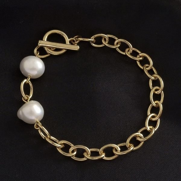 new design of individual and simplefemale cool wind braceletpearl braceletcopper chainfreshwater temperament new design of braceletindividua, Golden;silver
new design of individual and simplefemale cool wind braceletpearl braceletcopper chainfreshwater temperament new design of braceletindividua, Golden;silver