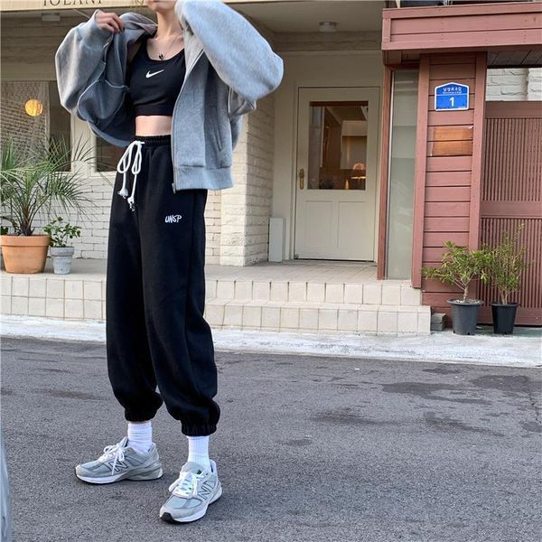 korean version of thin slim casual pants wild wide-leg pants sports embroidery high waist chic female letters loose, Black;white
korean version of thin slim casual pants wild wide-leg pants sports embroidery high waist chic female letters loose, Black;white