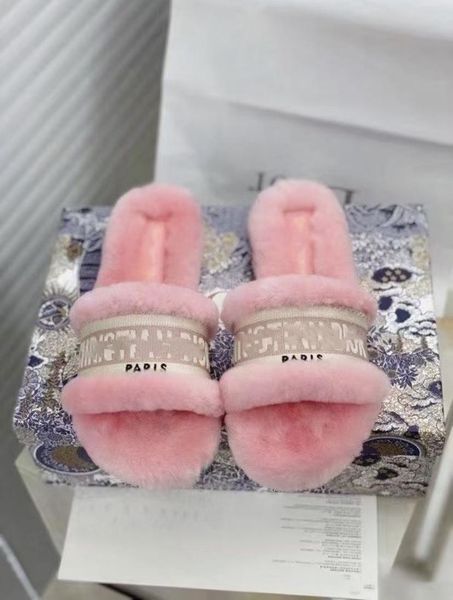 cotton slippers women snow boots warm casual indoor pajamas party wear non-slip cotton drag large size women' shoes size 35-42, Black;grey
cotton slippers women snow boots warm casual indoor pajamas party wear non-slip cotton drag large size women' shoes size 35-42, Black;grey