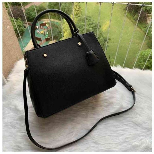 luxurys digners handbags purs montigne bag women tote brand letter embossing genuine leather shoulder crossbody bags
luxurys digners handbags purs montigne bag women tote brand letter embossing genuine leather shoulder crossbody bags