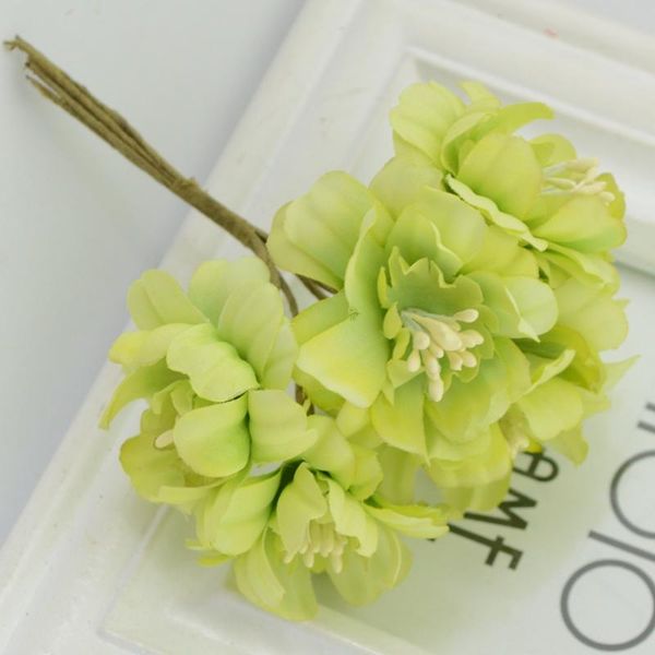 6шт шелковый искусственный цветы невесты букет для дома свадьба свадьба свадьба украшения автомобиля скрапбукинг венок поддельные цветы f jl 
6шт шелковый искусственный цветы невесты букет для дома свадьба свадьба свадьба украшения автомобиля скрапбукинг венок поддельные цветы f jl