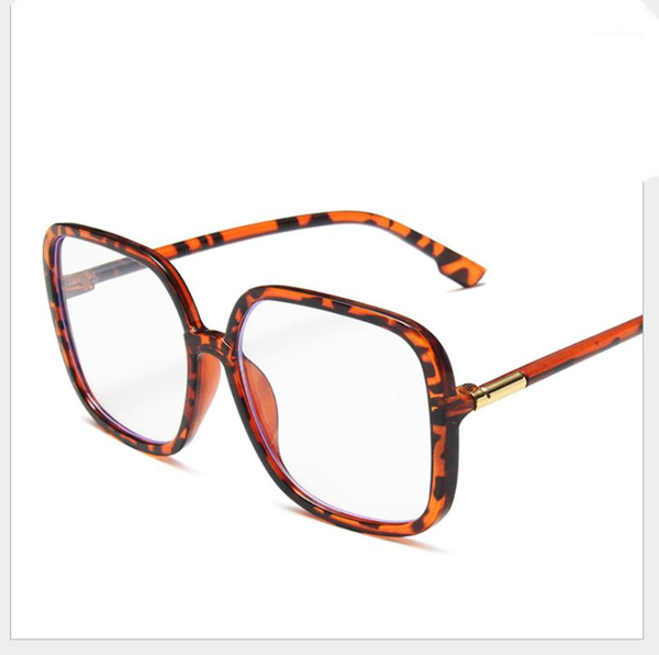 luxury new square candy colors sunglasses men polarized sun glasses retro vintage goggles women fashion uv400 driving eyewear1, White;black
luxury new square candy colors sunglasses men polarized sun glasses retro vintage goggles women fashion uv400 driving eyewear1, White;black