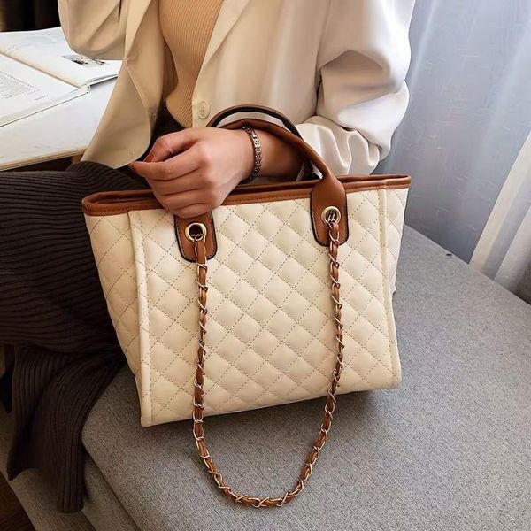 cross body 2021 large capacity rhombus handbag ladies chain shoulder bag fashion shopping purses and handbags
cross body 2021 large capacity rhombus handbag ladies chain shoulder bag fashion shopping purses and handbags