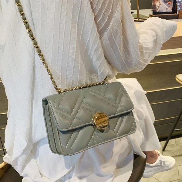 shoulder bags unique design small thread bag women pu leather solid color chain crossbody female simple sling handbag with lock
shoulder bags unique design small thread bag women pu leather solid color chain crossbody female simple sling handbag with lock