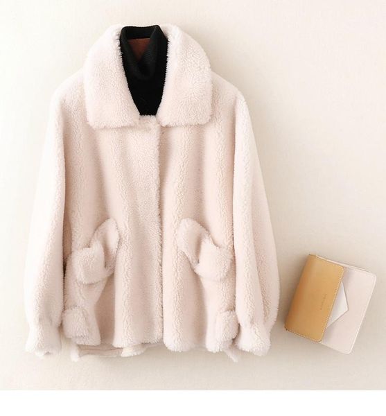wool blends turn-down collar clothing women coat winter 2019new fashion short parka sheep fur jacket plus size female outerwear1, Black
wool blends turn-down collar clothing women coat winter 2019new fashion short parka sheep fur jacket plus size female outerwear1, Black