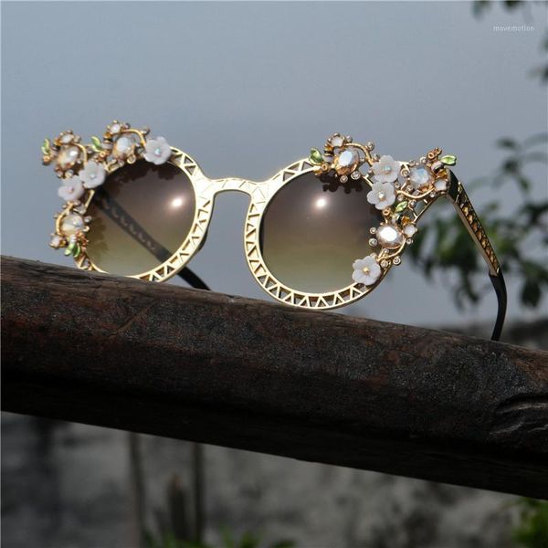shining diamond sunglasses women design flash round shades female luxury mirror sun glasses women's party sunglasses fml1, White;black
shining diamond sunglasses women design flash round shades female luxury mirror sun glasses women's party sunglasses fml1, White;black