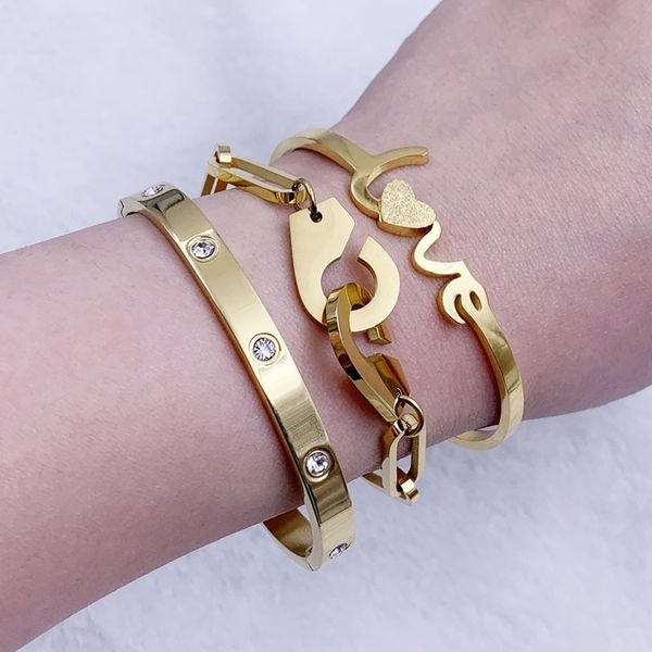 mavis hare handcuffs link & heart love crystal bangle set stainless steel cuff open bracelet bangle for woman jewelry y200602, Black
mavis hare handcuffs link & heart love crystal bangle set stainless steel cuff open bracelet bangle for woman jewelry y200602, Black