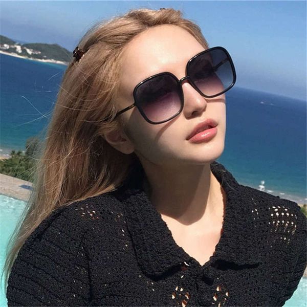 for zhou yangqing the same sunglass women 2020 new online red sunglass ins korean version, White;black
for zhou yangqing the same sunglass women 2020 new online red sunglass ins korean version, White;black
