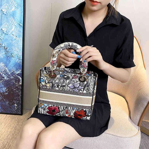 luxury designer bags cristi d family three lattice princess bag lambskin tote embroidery one shoulder crossbody portable diamond 841b
luxury designer bags cristi d family three lattice princess bag lambskin tote embroidery one shoulder crossbody portable diamond 841b