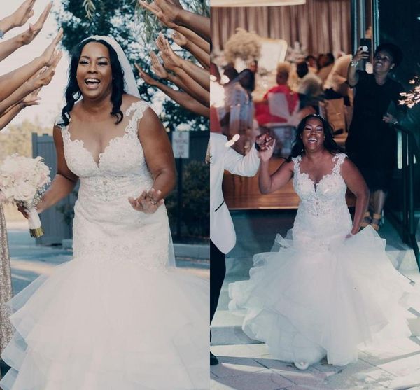 2021 new plus size mermaid straight neck corset in layers sweep train apply african granules garden country wedding dress m781, White
2021 new plus size mermaid straight neck corset in layers sweep train apply african granules garden country wedding dress m781, White