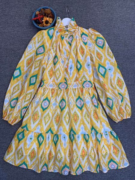 australian brand v-neck floral dress, Black;gray
australian brand v-neck floral dress, Black;gray