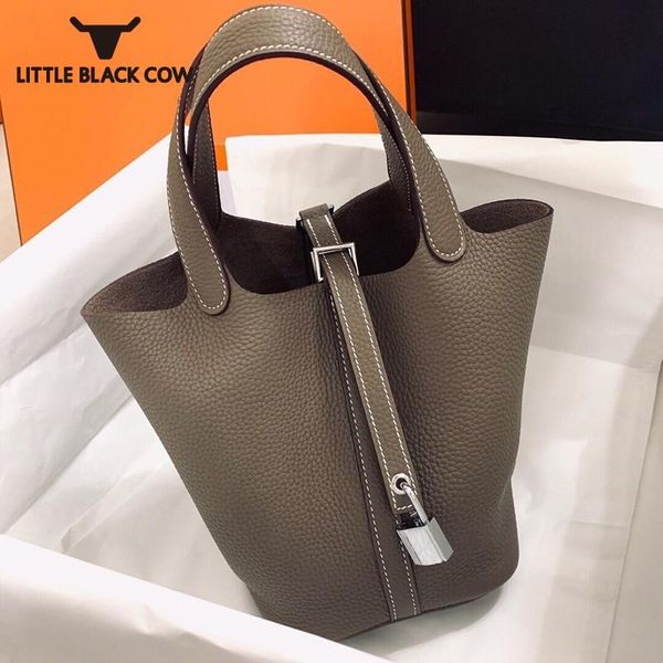ladies genuine leather handbag fashion cowhide bucket bags women new office party small tote bags shopper bag
ladies genuine leather handbag fashion cowhide bucket bags women new office party small tote bags shopper bag