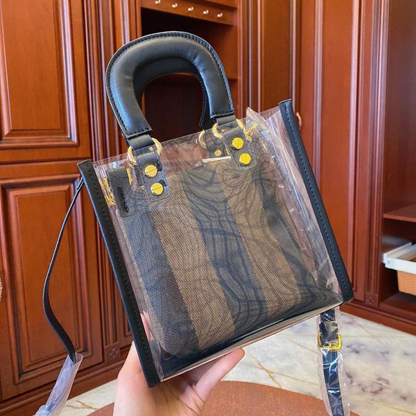 design original single lady transparent jelly middle bag portable messenger bag catwalk ing, Black
design original single lady transparent jelly middle bag portable messenger bag catwalk ing, Black