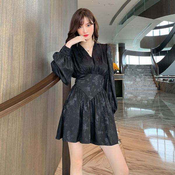 casual dresses 2021 autumn winter runway designer black midi empire long sleeve corset a line print floral mini wrap vintage dress for women, Black;gray
casual dresses 2021 autumn winter runway designer black midi empire long sleeve corset a line print floral mini wrap vintage dress for women, Black;gray