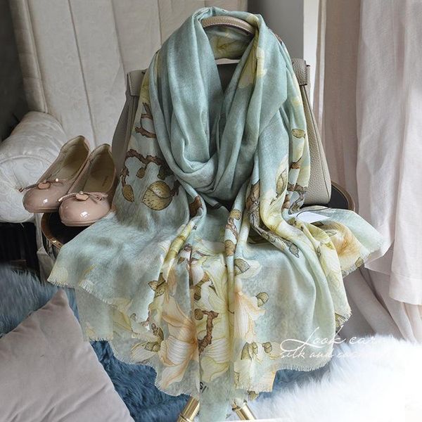 scarves magnolia blossoms chinese style classic autumn and winter elegant warm 100% cashmere scarf shawl, Blue;gray
scarves magnolia blossoms chinese style classic autumn and winter elegant warm 100% cashmere scarf shawl, Blue;gray