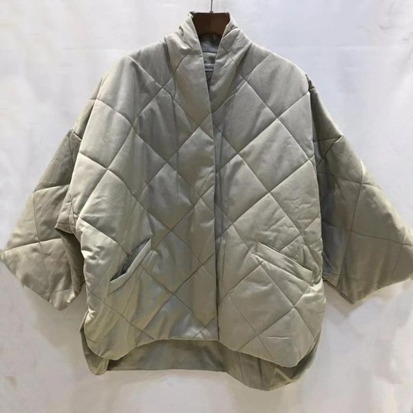 women jacket simple silhouette thin section diamond-shaped cotton suit stand collar loose, Black;brown
women jacket simple silhouette thin section diamond-shaped cotton suit stand collar loose, Black;brown