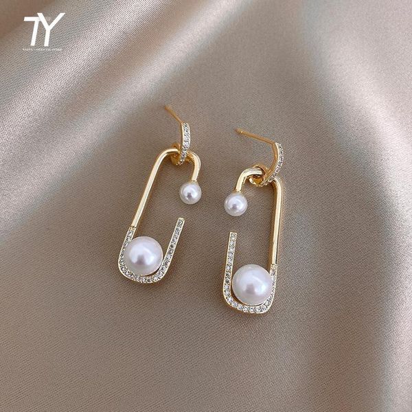 dangle & chandelier 2021 design pearl irregular pin earring for woman fashion korean jewelry luxury girl's party wear earrings, Silver
dangle & chandelier 2021 design pearl irregular pin earring for woman fashion korean jewelry luxury girl's party wear earrings, Silver