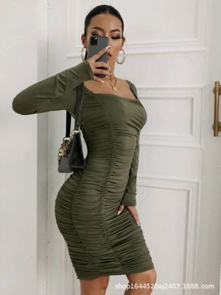 tight solid color wind pleated long spring sleeve dress, Black;gray 
tight solid color wind pleated long spring sleeve dress, Black;gray