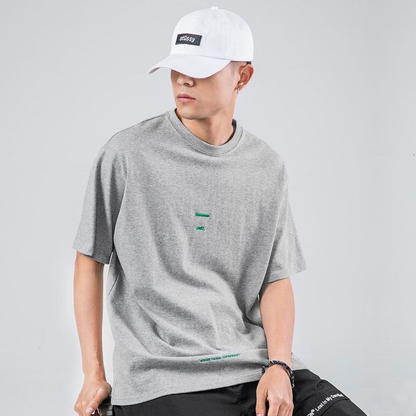 men's short 2020 summer new simple korean loose cotton round neck half sleeve fashion brand t-shirt, White;black
men's short 2020 summer new simple korean loose cotton round neck half sleeve fashion brand t-shirt, White;black