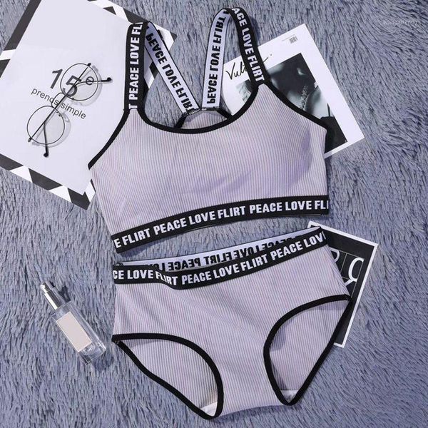 2pcs letter print bras set fitness active bra underwear waist panties intimates sets push up women underwear set1, Red;black
2pcs letter print bras set fitness active bra underwear waist panties intimates sets push up women underwear set1, Red;black