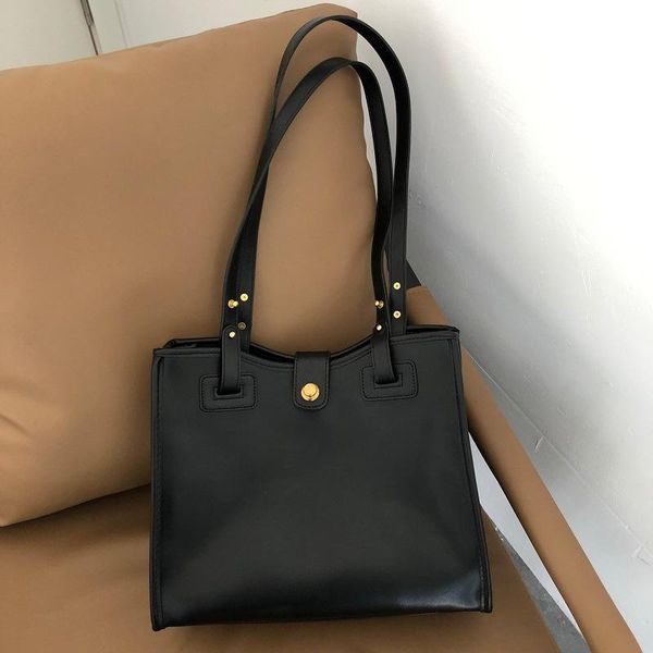 women's 2021 new diagonal retro large-capacity all-match shoulder bag
women's 2021 new diagonal retro large-capacity all-match shoulder bag