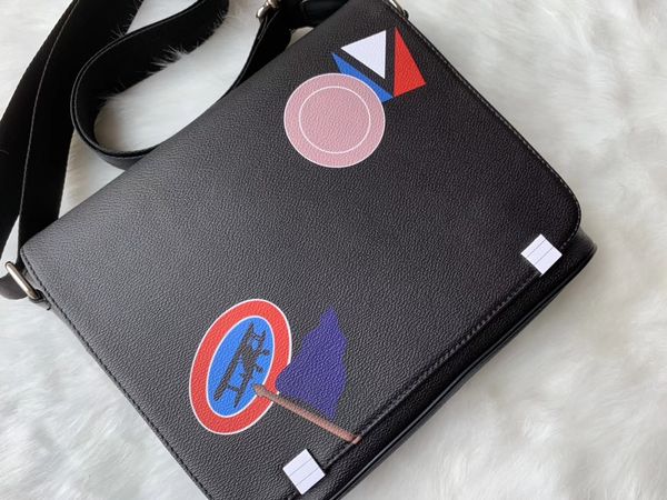 2020 high-end quality new arrival famous brand classic designer fashion men messenger bags cross body bag school bookbag should
2020 high-end quality new arrival famous brand classic designer fashion men messenger bags cross body bag school bookbag should