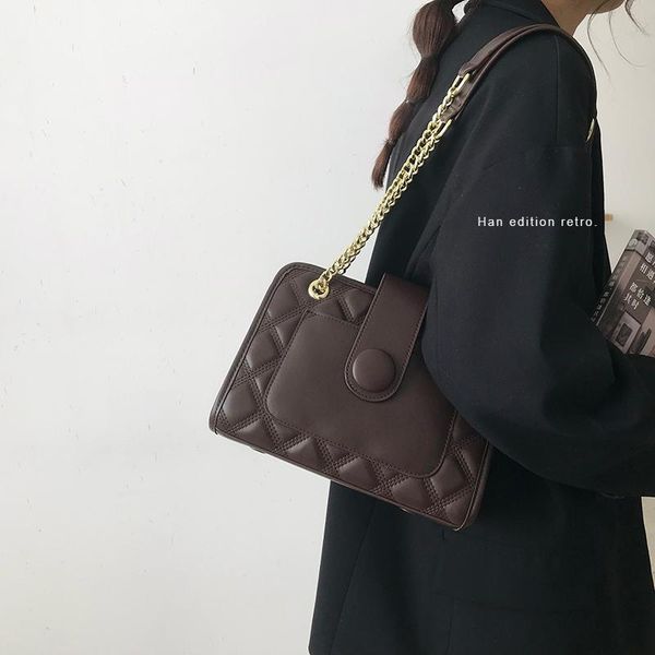 2021 new fashion plaid chain bag niche design large capacity underarm bag solid color casual women leather pack d935
2021 new fashion plaid chain bag niche design large capacity underarm bag solid color casual women leather pack d935