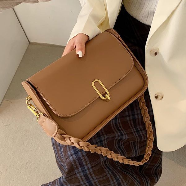 shoulder bags niche design style handbags 2021 fashion bag square messenger underarm dual-use width: 23cm
shoulder bags niche design style handbags 2021 fashion bag square messenger underarm dual-use width: 23cm