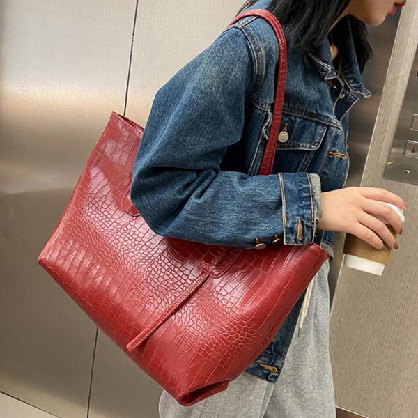 cross body 2021 simple large capacity women handbags casual solid crossbody bags for pu leather tote fashion shoulder
cross body 2021 simple large capacity women handbags casual solid crossbody bags for pu leather tote fashion shoulder