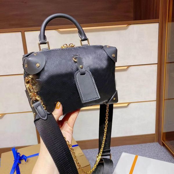 designer- women fashion ladies shoulder bag pu leather gold chain bag messenger bag female handbag
designer- women fashion ladies shoulder bag pu leather gold chain bag messenger bag female handbag