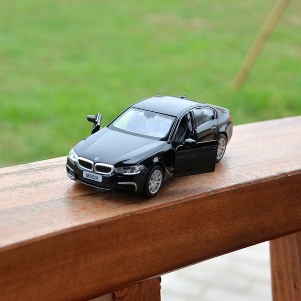alloy version m5 f90 1:36 bmw model furnishing pull back car double door children's toy collection gift
alloy version m5 f90 1:36 bmw model furnishing pull back car double door children's toy collection gift