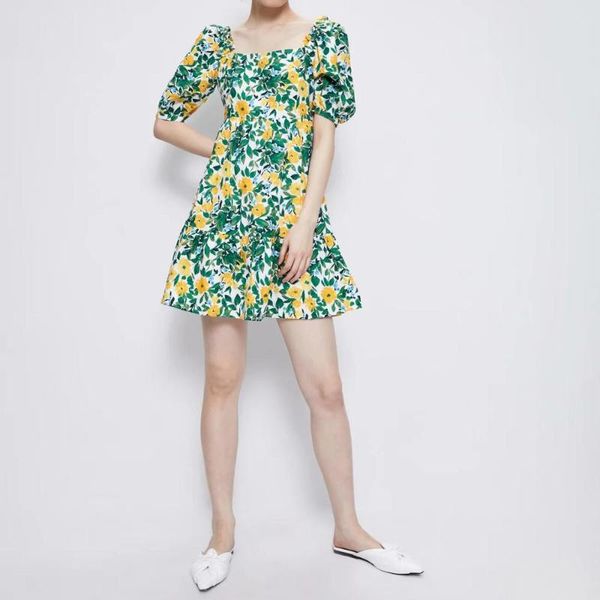 2020 new summer women floral printed puff sleeves short dress square neckline hawaiian style female woman dresses, Black;gray
2020 new summer women floral printed puff sleeves short dress square neckline hawaiian style female woman dresses, Black;gray