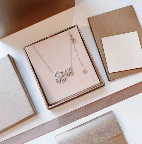 fashion-necklaces for women jewelry designer fiorever necklace s925 sterling silver full diamond clover rose gold necklace 2 color
fashion-necklaces for women jewelry designer fiorever necklace s925 sterling silver full diamond clover rose gold necklace 2 color