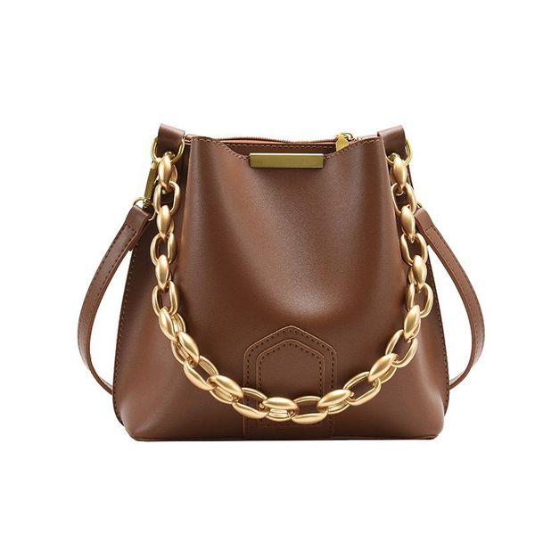 cross body 2021 arrivals women's shoulder bags for female pu leather black solid color metal chain design simple style bag
cross body 2021 arrivals women's shoulder bags for female pu leather black solid color metal chain design simple style bag